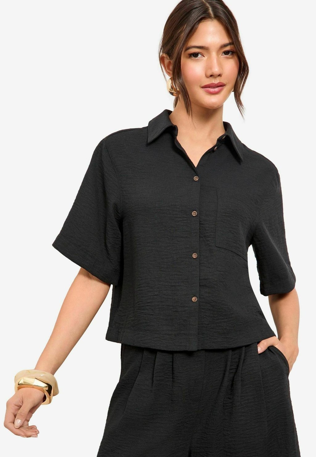 

Блузка на пуговицах REGULAR FIT SHORT SLEEVE Friends Like These, черный