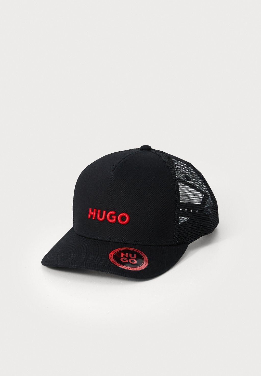 

Бейсболка MARSEL TRUCKER HUGO, черный