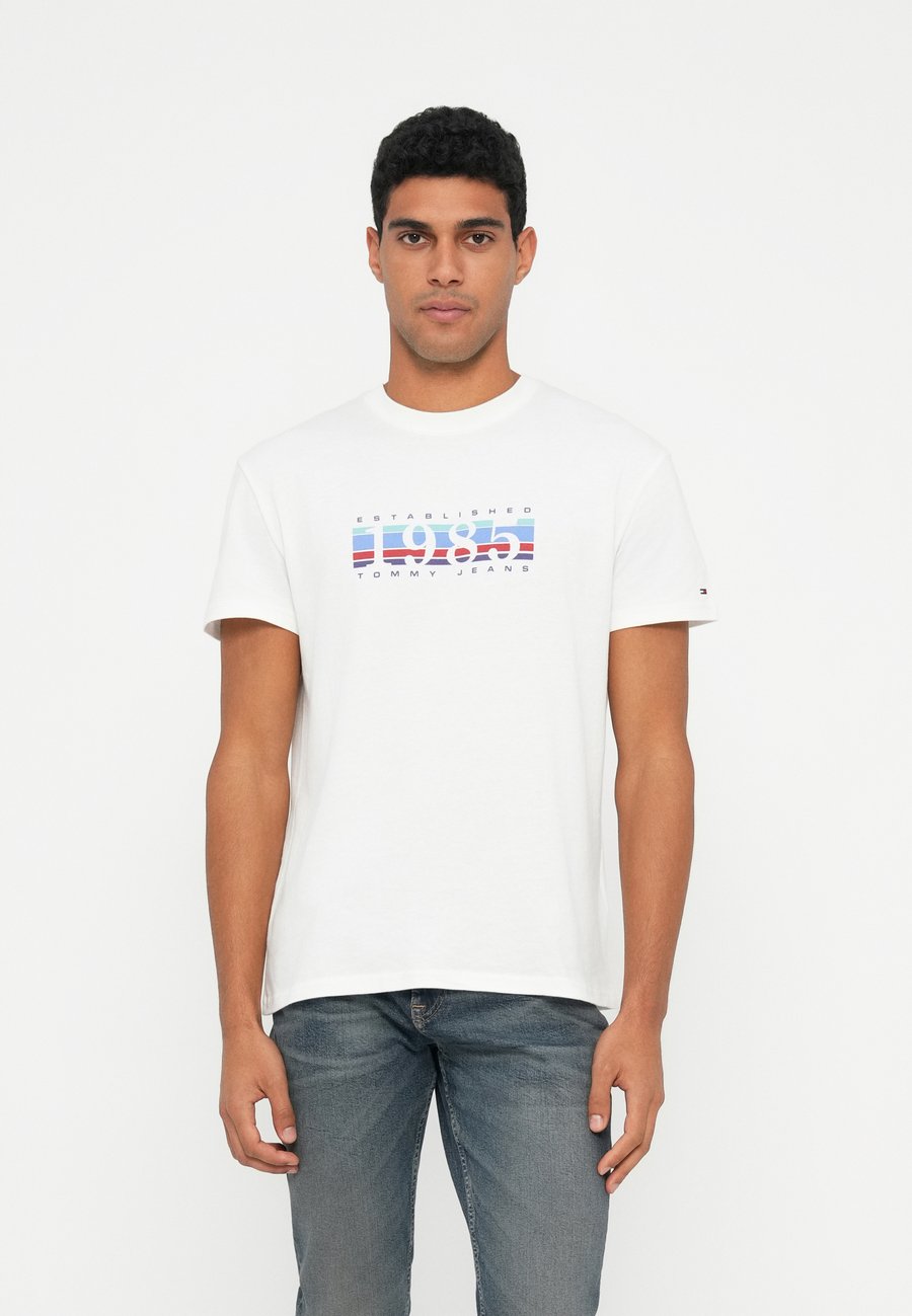 

Футболка Tommy Jeans GRAPH , Ecru/Off-White, Белый, Футболка Tommy Jeans GRAPH , Ecru/Off-White