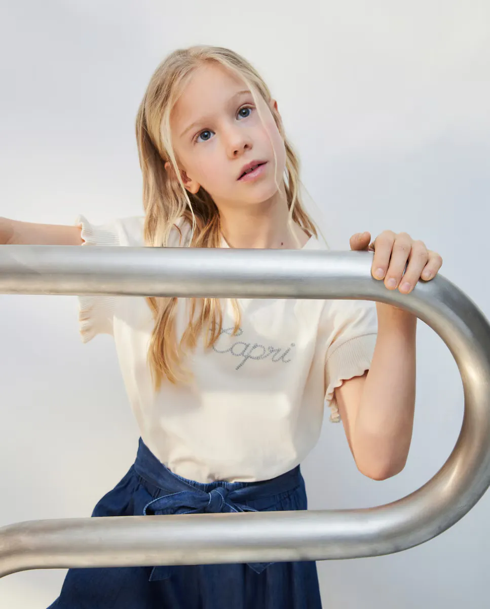 

Футболка для девочек с короткими рукавами и люрексовыми деталями Kids El Corte Inglés, цвет 120 Crudo