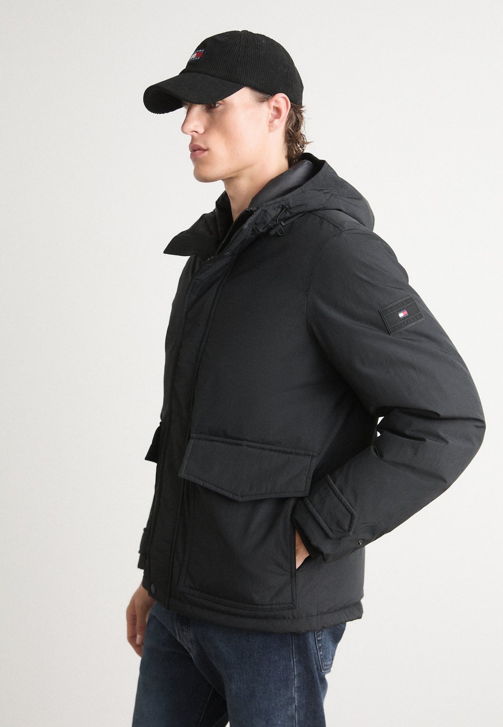 

Пуховик ROCKIE HOODED JACKET Tommy Hilfiger, черный