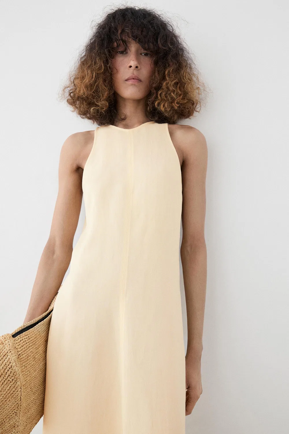 Струящееся льняное платье-миди с открытой спиной Massimo Dutti, Vanilla — фото 2