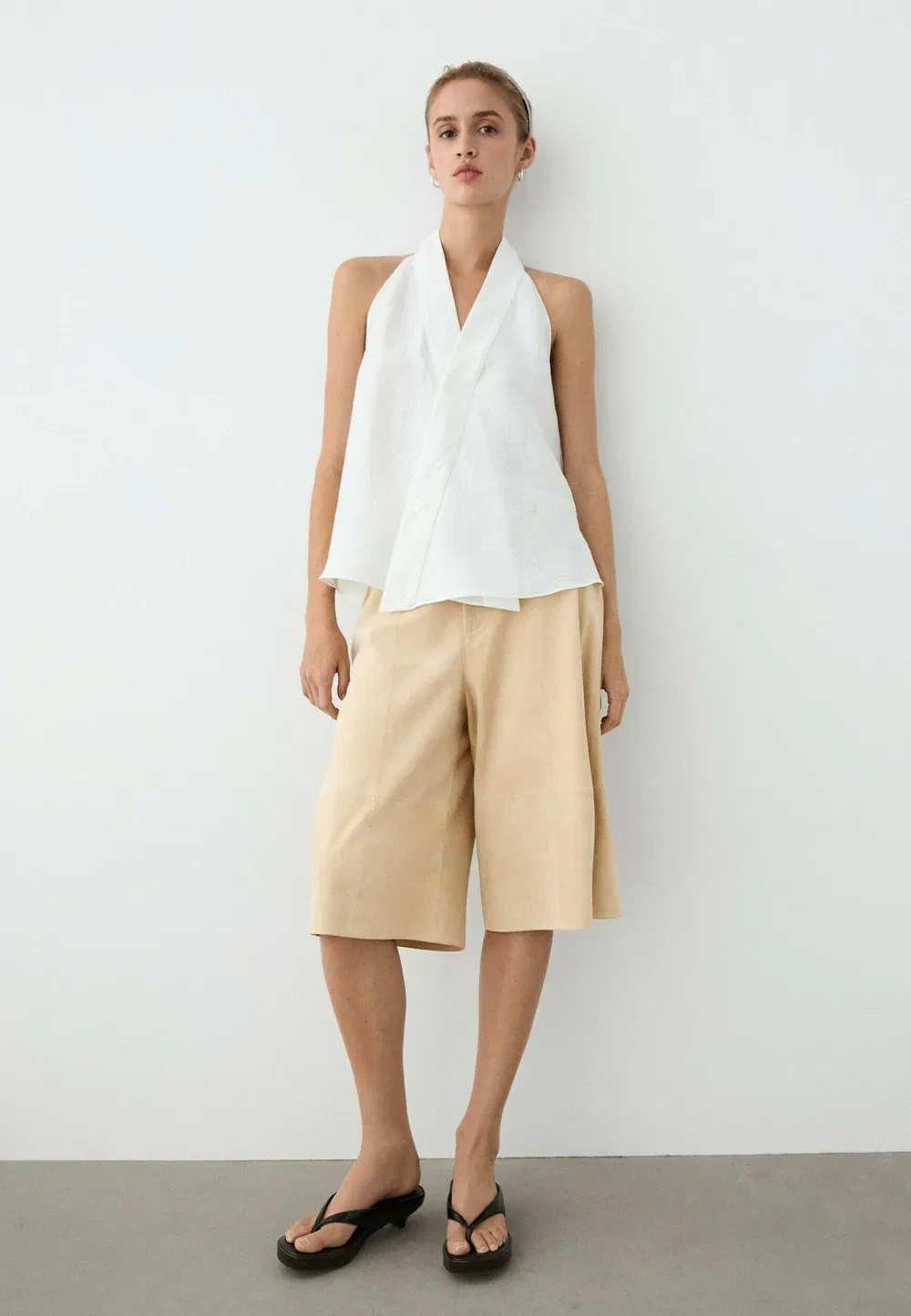 Длинные замшевые кожаные шорты-бермуды - кожаные брюки Massimo Dutti, Beige — фото 2