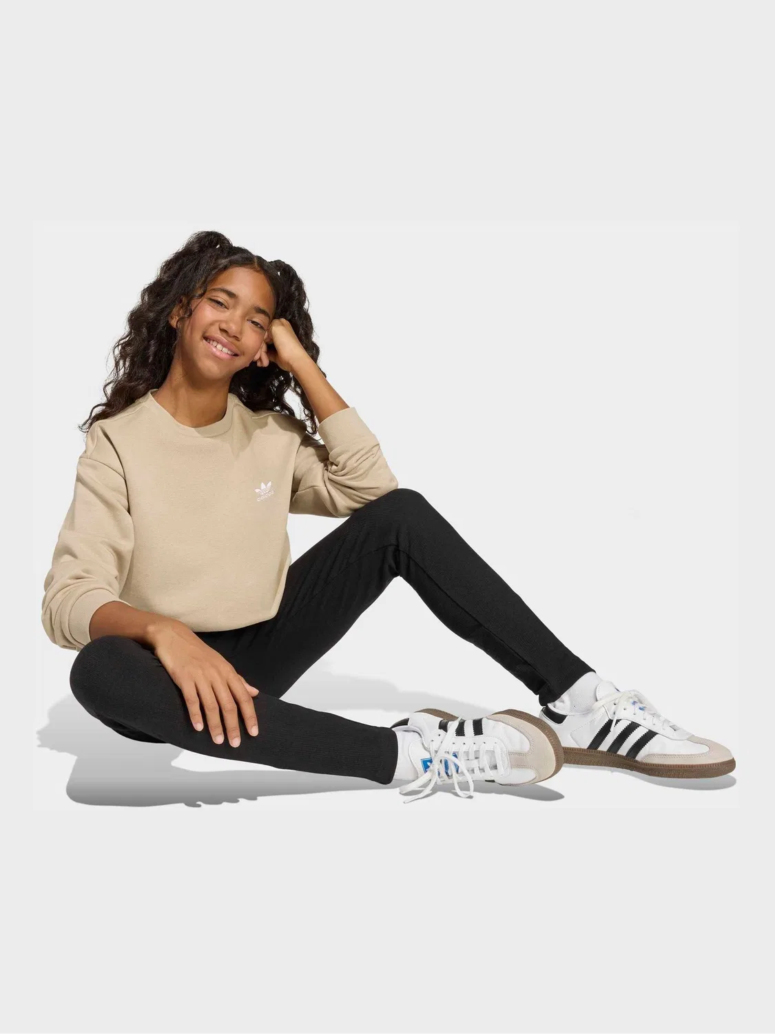Свитшот с свободной посадкой Boxy Crew, adidas Originals, коричневый — фото 3