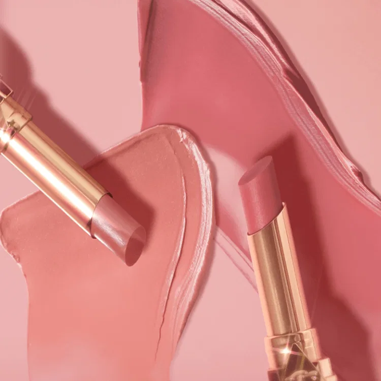 Набор косметики Charlotte Tilbury, Shimmer Light Down Golden Tube, Limited Edition — фото 3