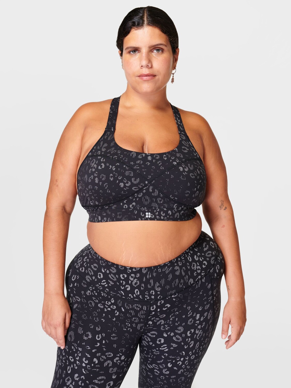 

Спортивный бюстгальтер Power со средней ударной нагрузкой Sweaty Betty, черный светоотражающий