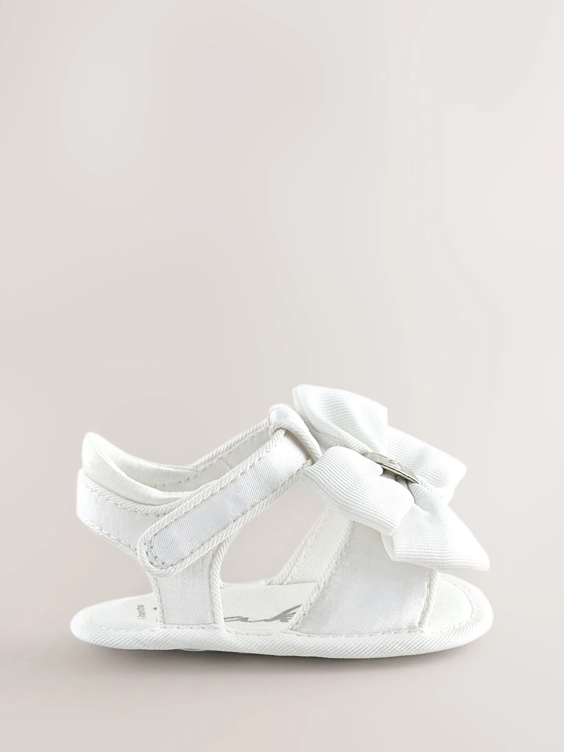 Сандалии для девочки, с бантом, Baby Ocassion Padders Baker by Ted Baker, белые — фото 2