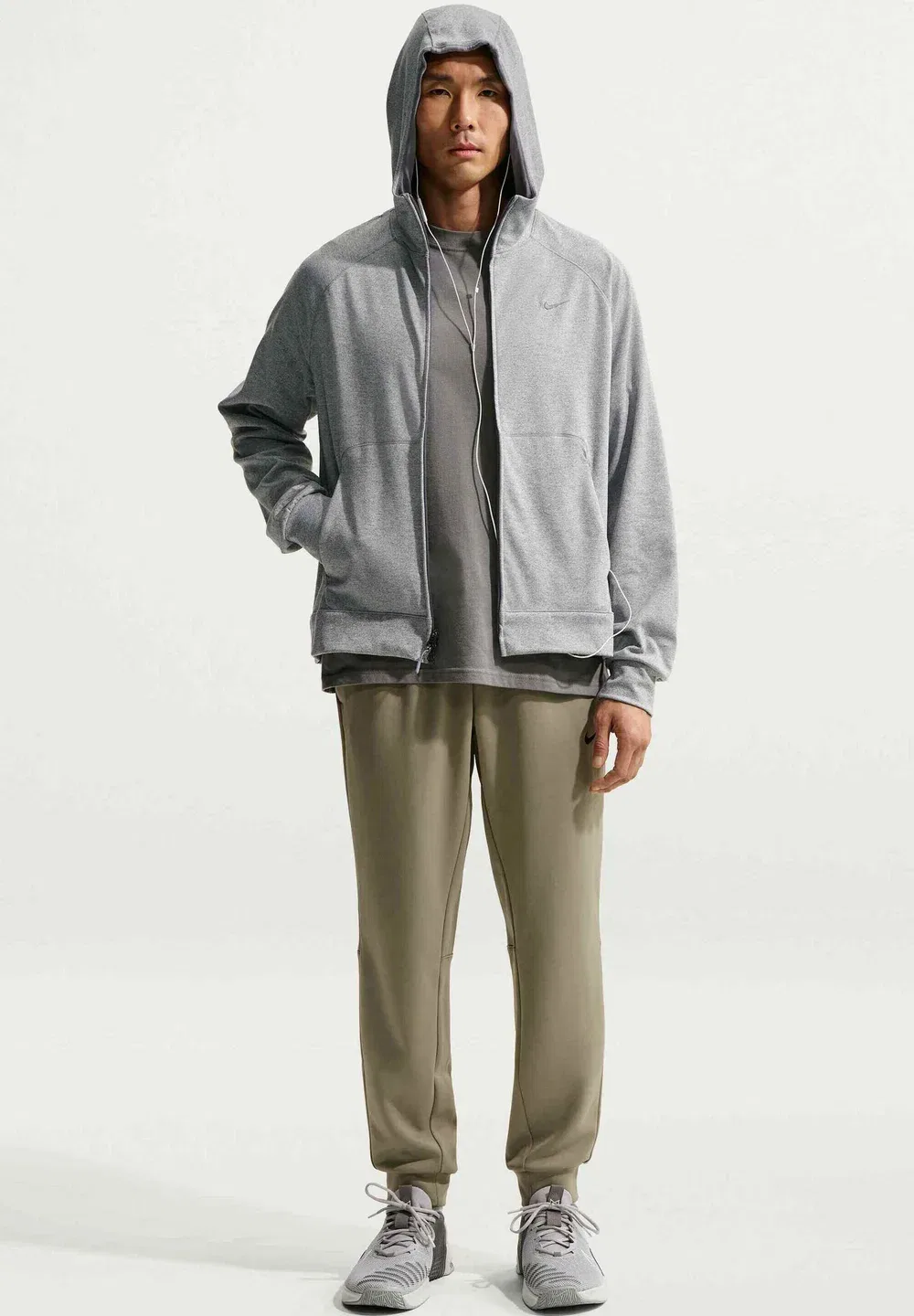 M nk df uv prmry nano fz hd - толстовка на молнии Nike Performance, Smoke Grey Heather Smoke Grey — фото 2