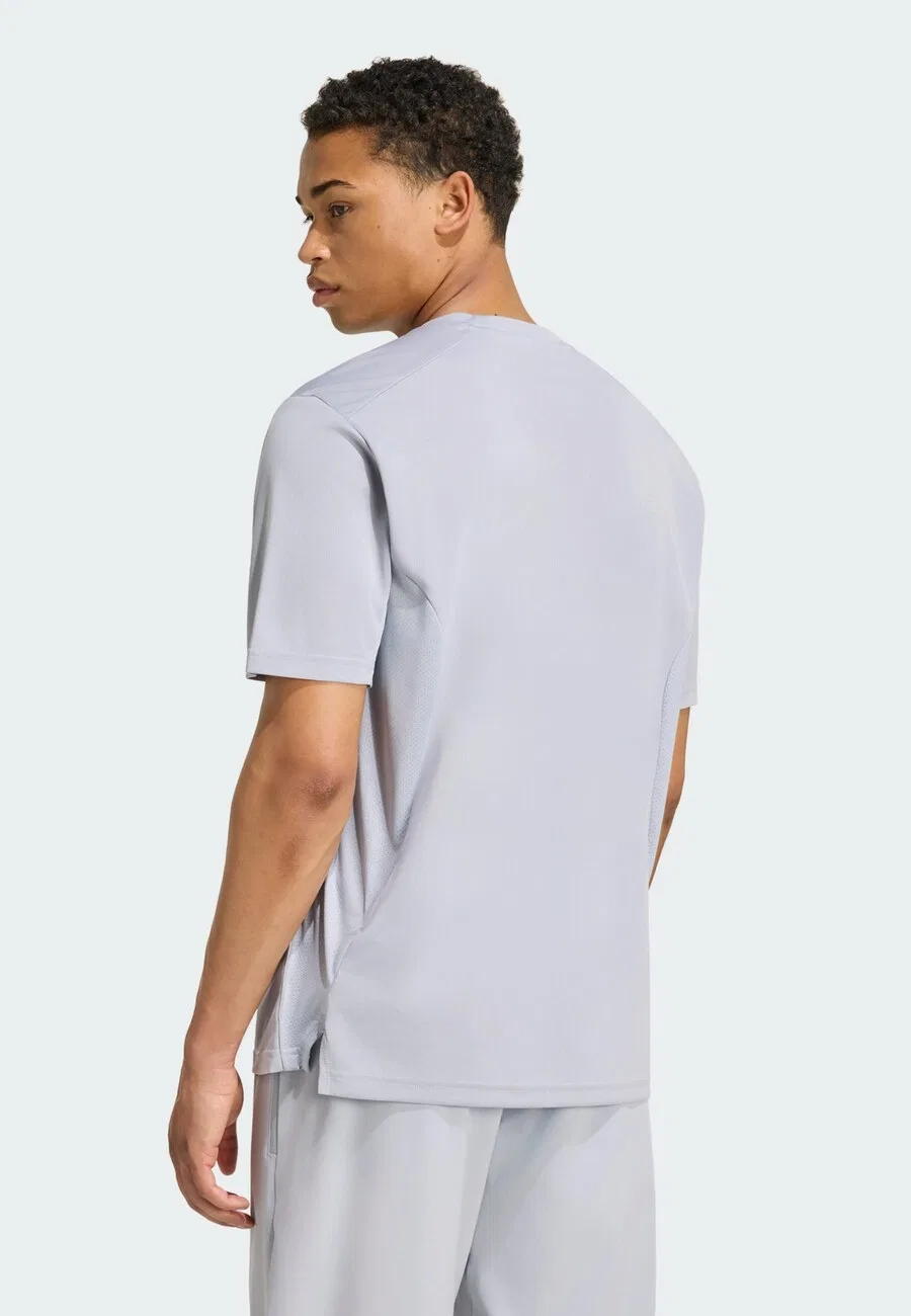 Футболка ADIDAS PERFORMANCE Performance Shirt 'Tech Apparel' серебристо-серого цвета — фото 3