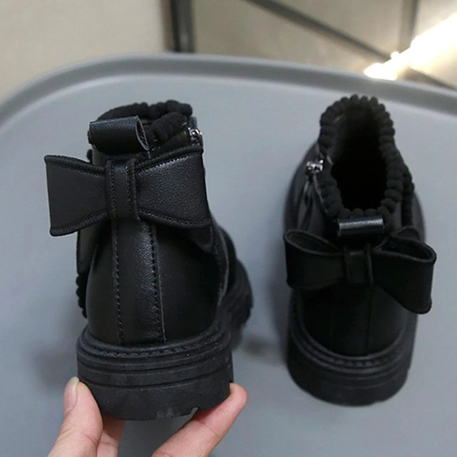Детские ботинки для девочек с бантом и молнией Faux Leather Short Booties, Black — фото 2