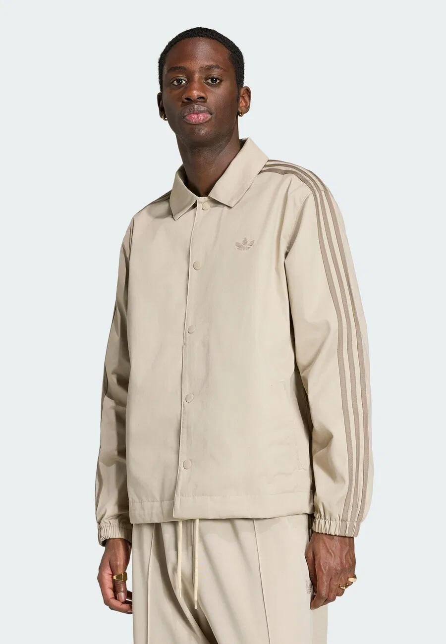 Куртка ADIDAS ORIGINALS Between-Season цвета хаки — фото 2