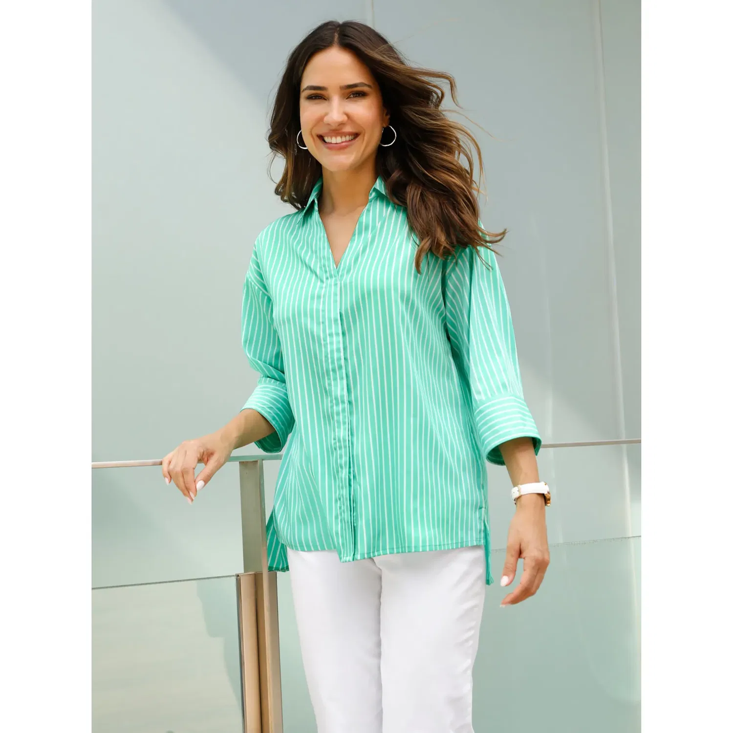 Женская удлиненная блуза с полосками Classic Basics, White/Green Striped
