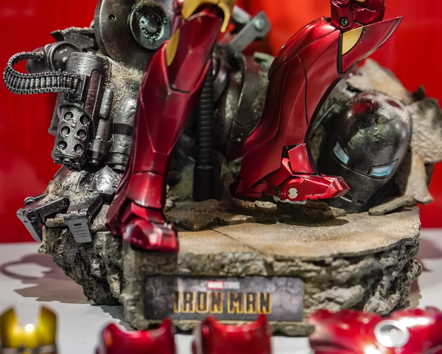 

Фигурка Hot Toys Marvel, Iron Man Mark III (2.0) 1:6 MMS664D48, 32,5 см
