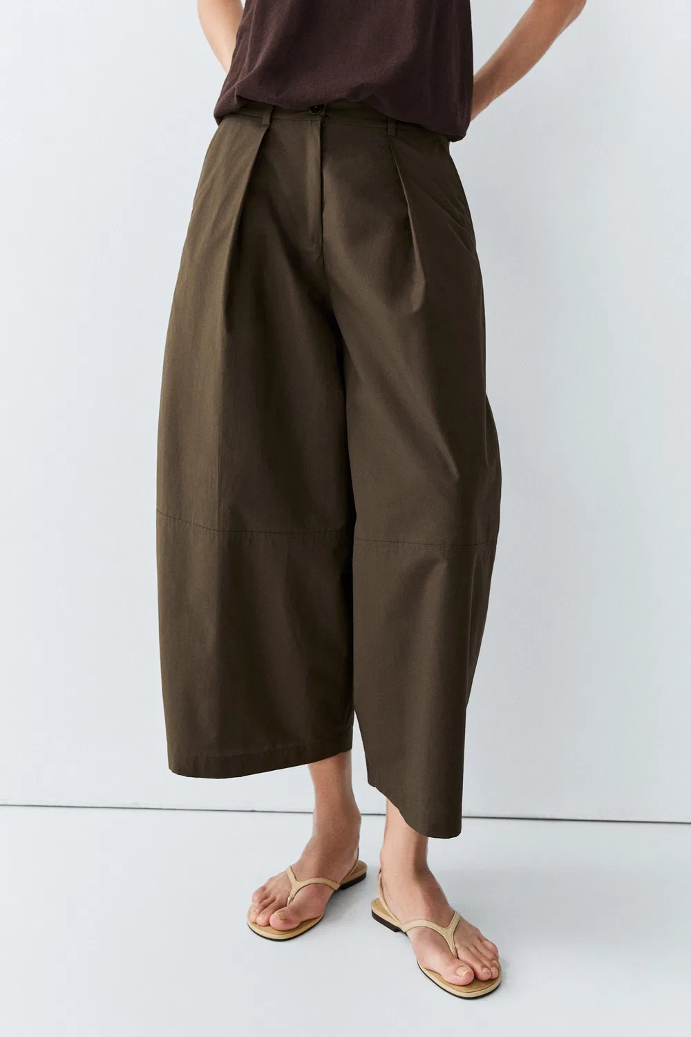 Широкие брюки Massimo Dutti, из смесовой хлопковой ткани поплин, хаки — фото 3