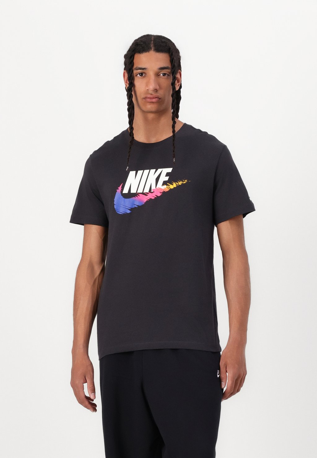 

Футболка с принтом TEE Nike Sportswear, черный
