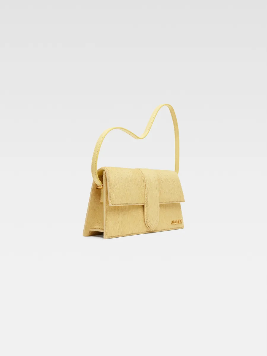 

Длинная сумка с клапаном Ле Бамбино Jacquemus, бледно-желтый