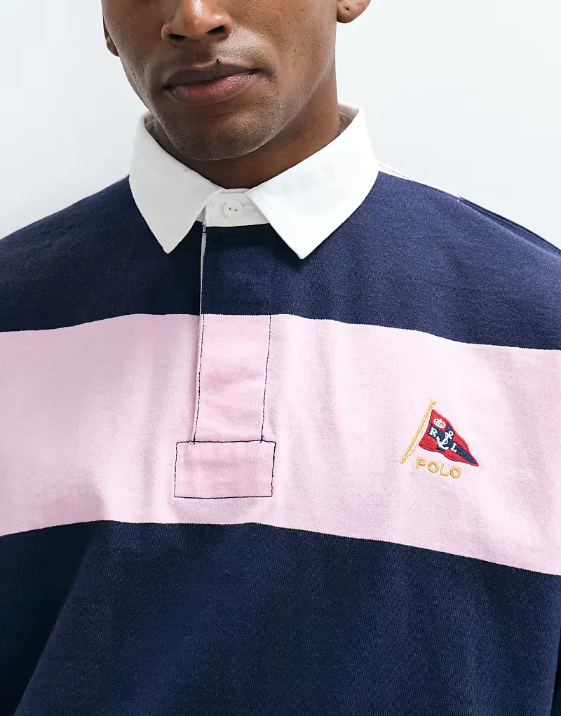 Поло Polo Ralph Lauren с логотипом в виде флага и полос, свободного кроя, в сине-розовых тонах — фото 4