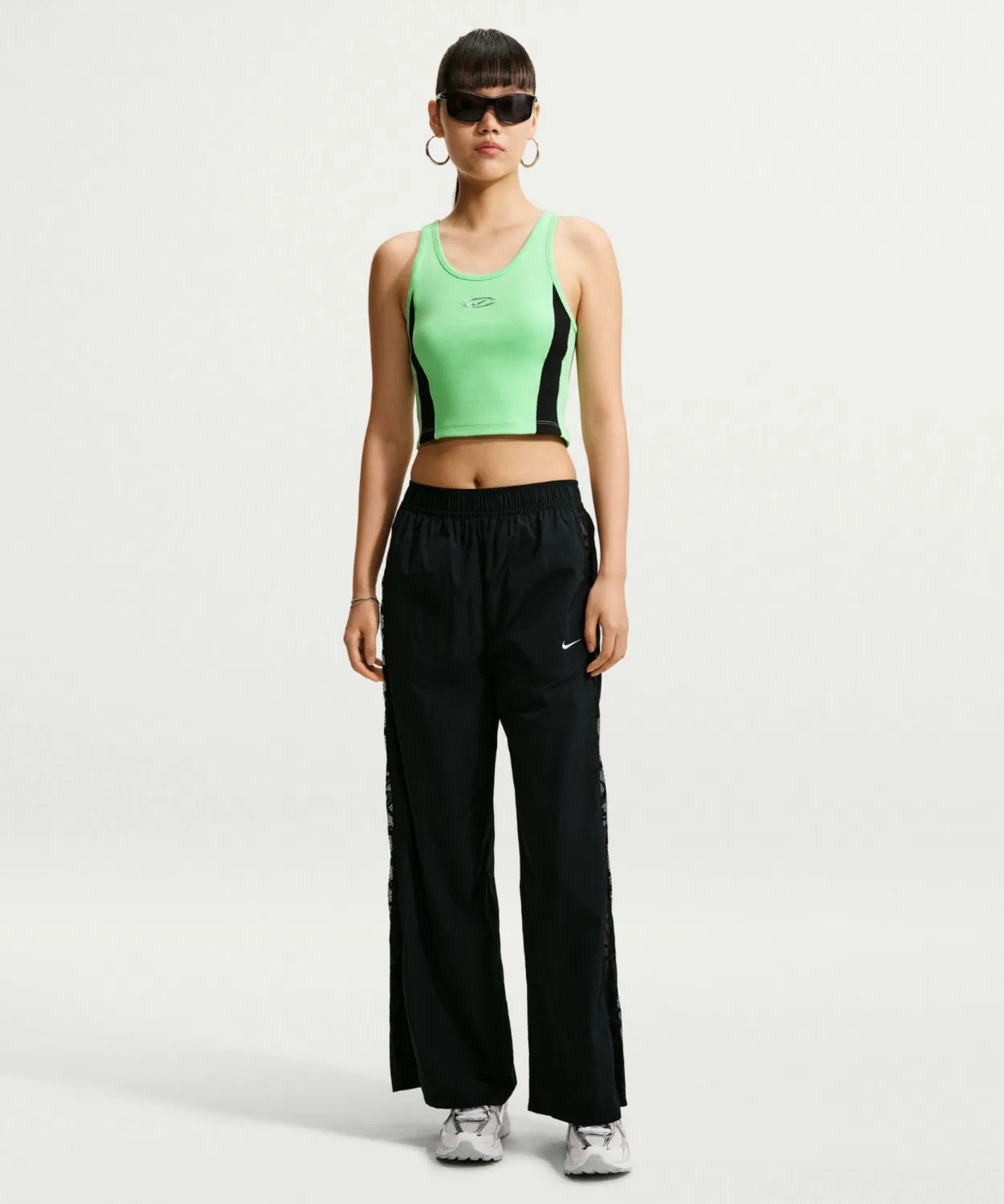 Женские спортивные брюки свободного кроя с кружевным принтом, модель Lace Track Pants NIKE, Black