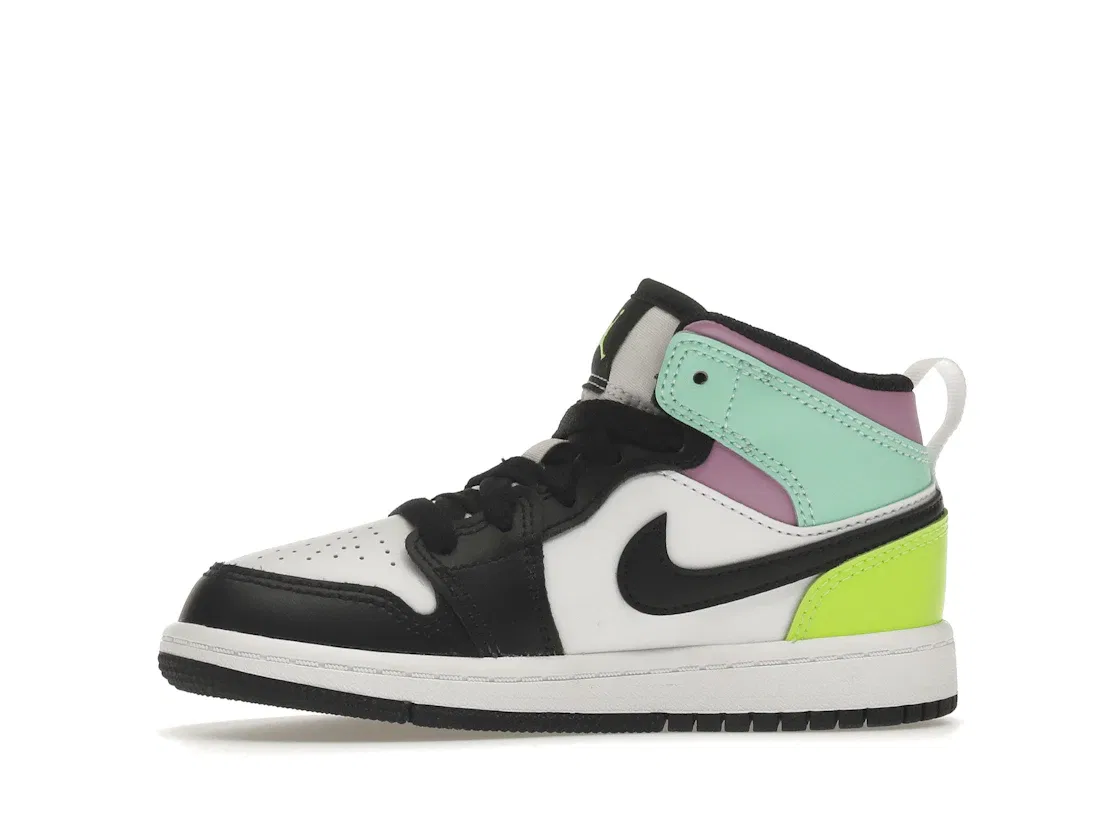 Детские кроссовки с кожаным верхом Jordan 1 Mid, White/Black-Volt-Green Glow — фото 3