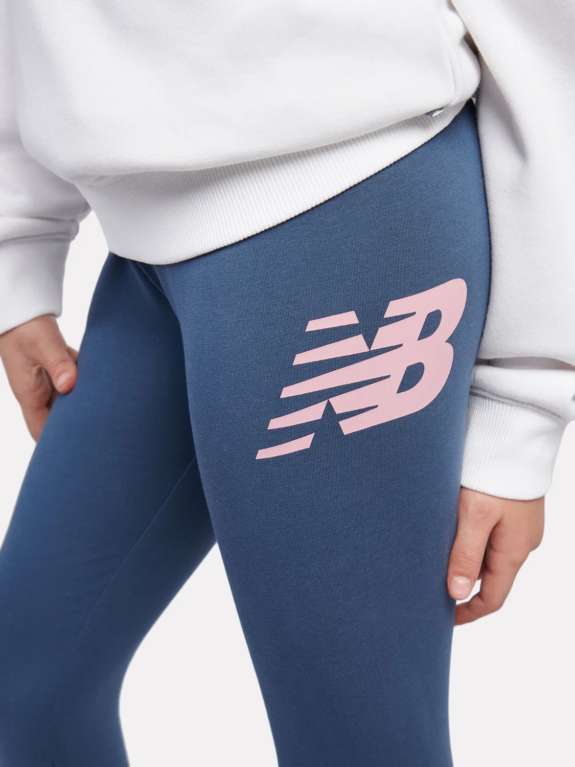 Леггинсы New Balance Blue Stacked Logo, синие — фото 4