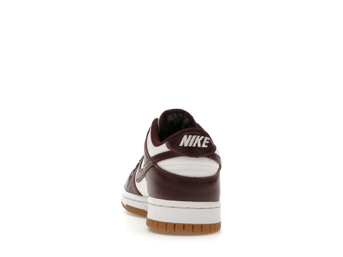 Детские кроссовки Lifestyle Nike Dunk Low, White/Burgundy Crush-Gum Light Brown — фото 4