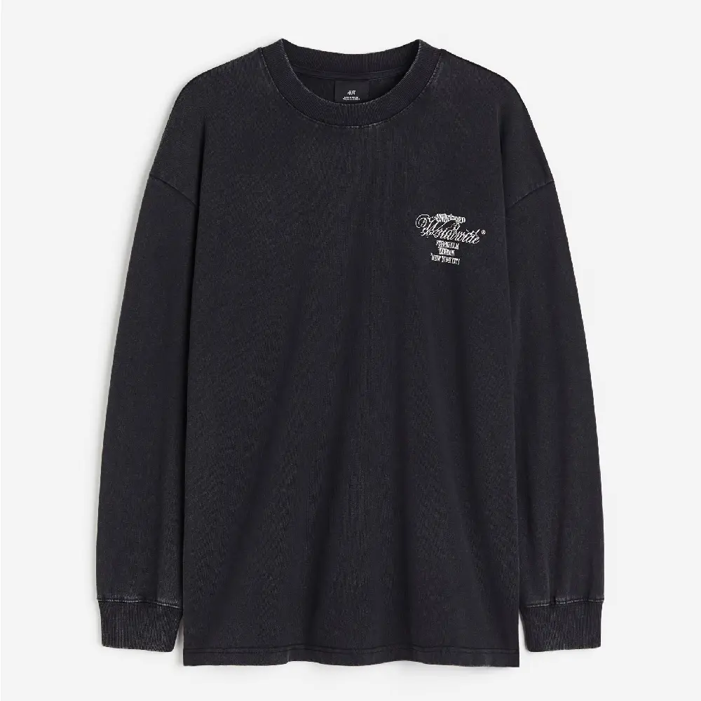 

Футболка H&M Oversized Fit Printed Jersey Worldwide, черный