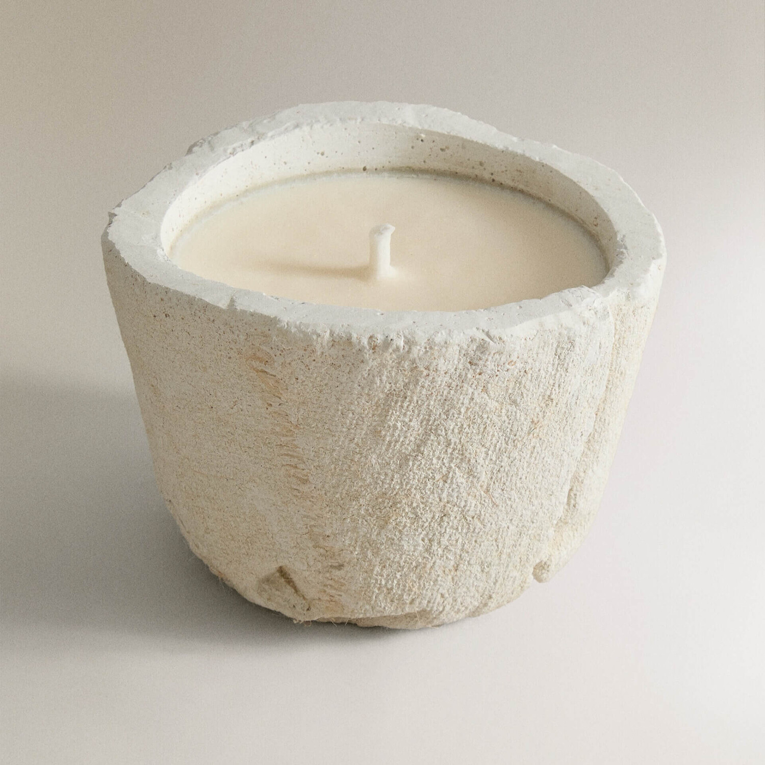 

Свеча ароматическая Zara Home White Lotus, 1100 г