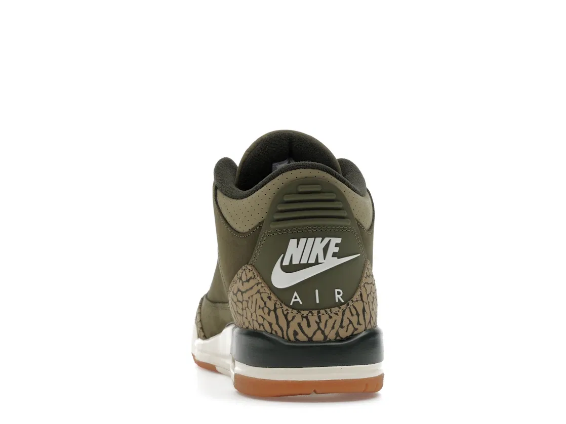 Детские кроссовки Lifestyle с принтом Jordan 3 Retro Jordan, Medium Olive/Sequoia/Neutral Olive/Sail/Total Crimson — фото 4