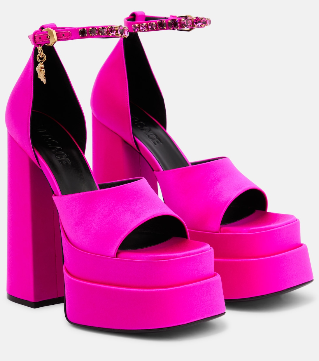 Атласные босоножки на платформе Medusa Aevitas Versace, Deep Fuxia-Oro Versace
