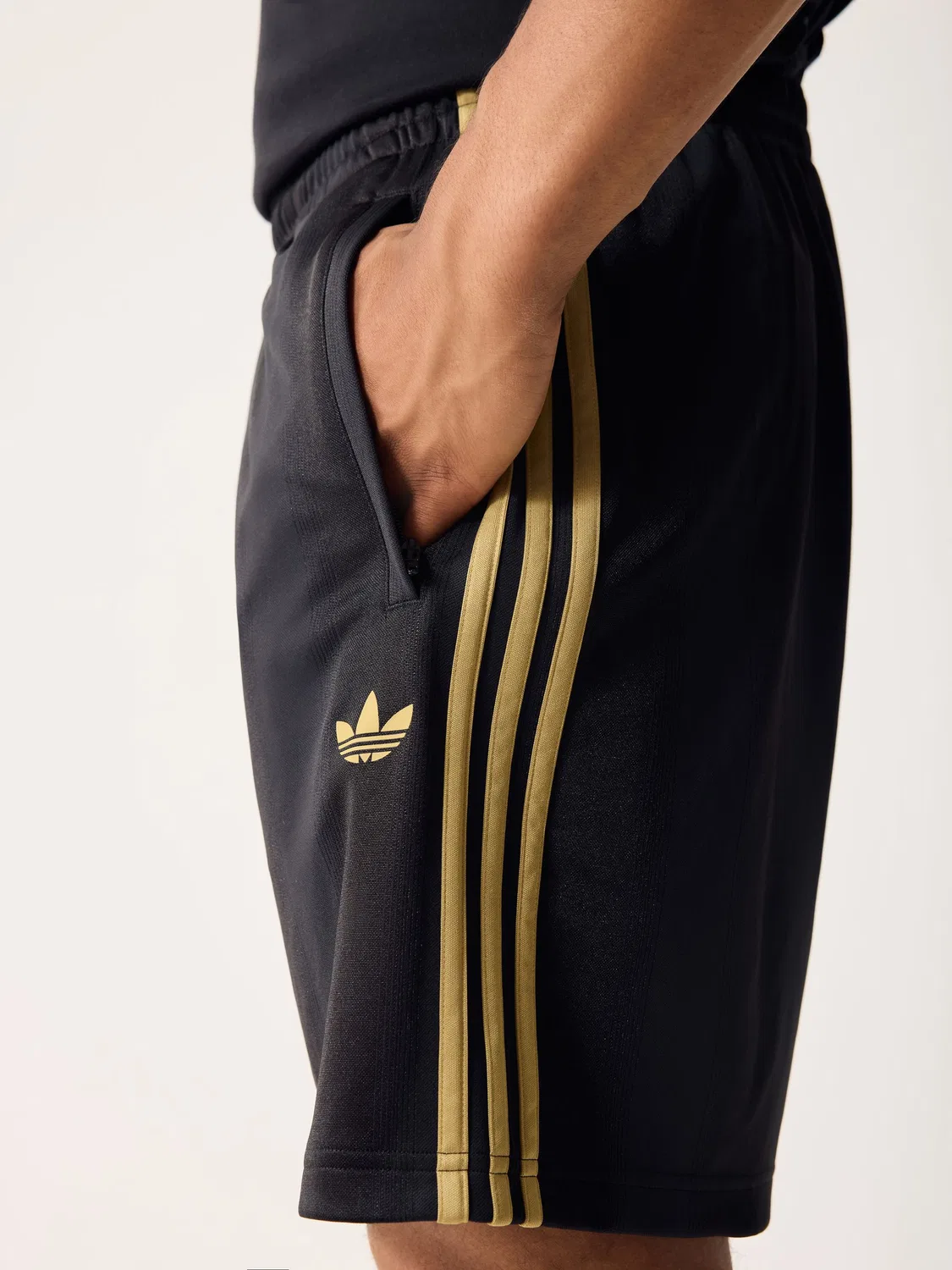 Шорты джаккардовые Adicolor от adidas Originals, черный — фото 4