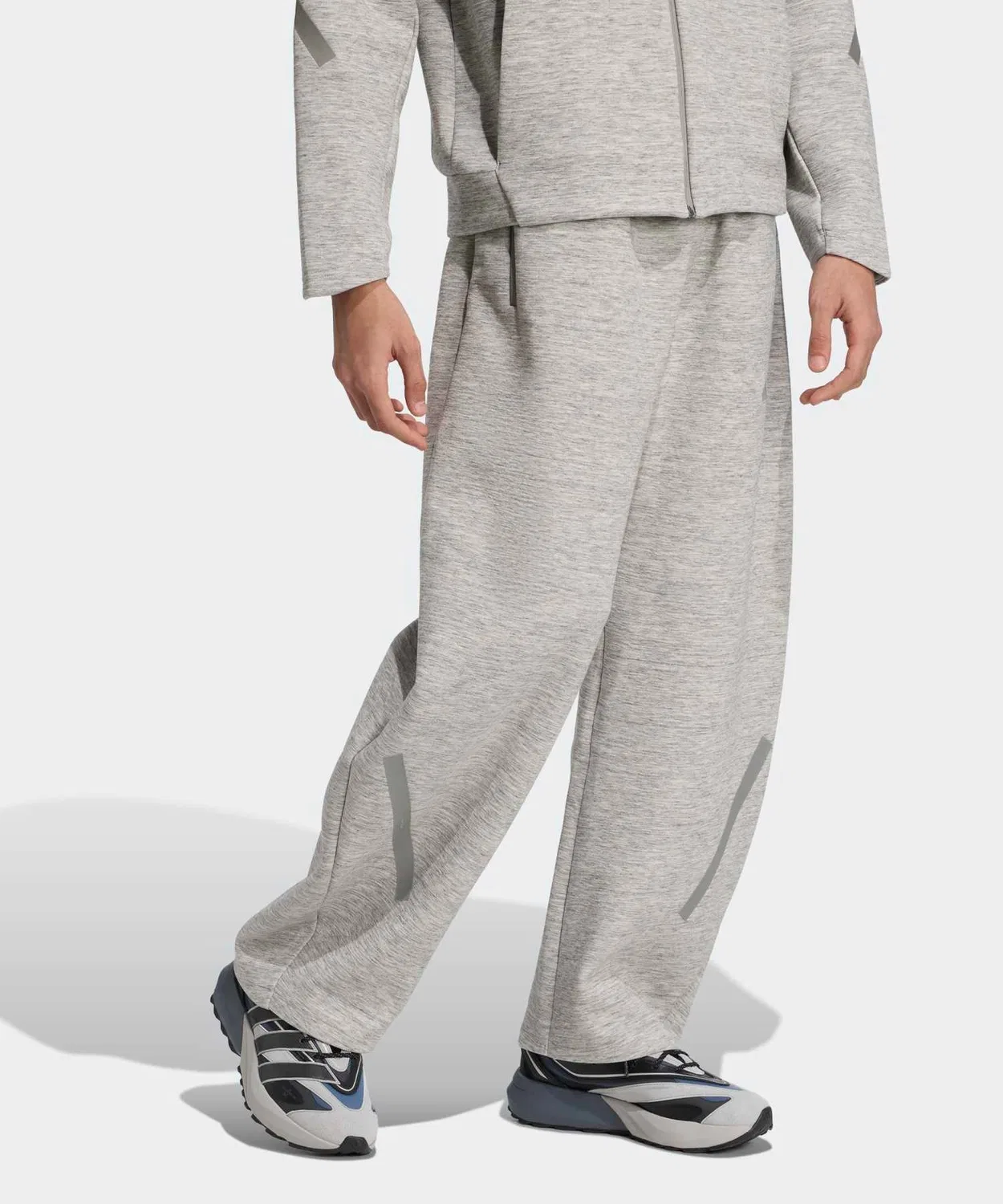 Мужские спортивные брюки свободного кроя с отражающими деталями Z.N.E. Premium Adidas, Grey — фото 4