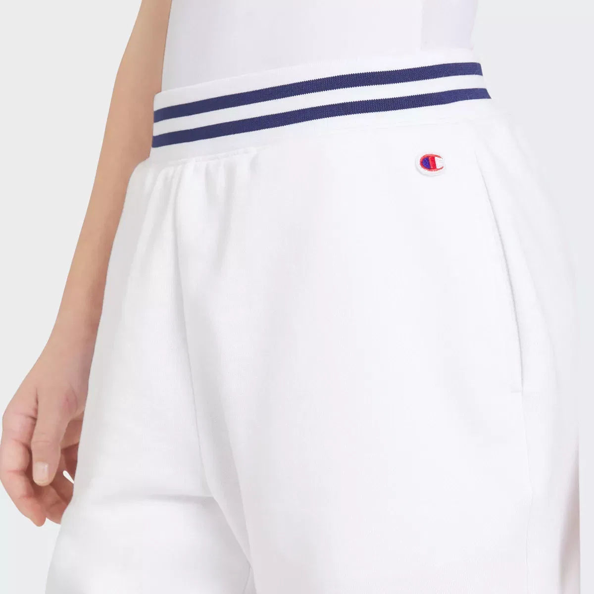 Детские шорты для девочек из футера с принтом Champion Loose Fit French Terry Shorts KIDS CHAMPION, Bright White — фото 2