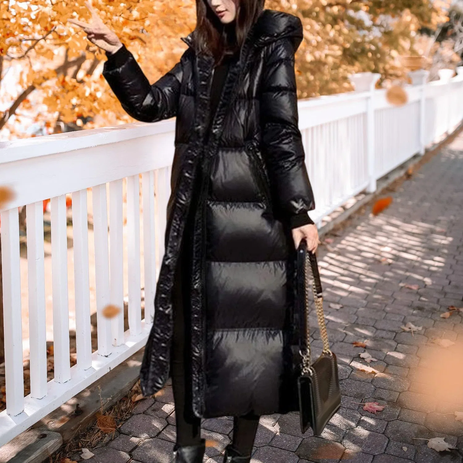 Женское стеганое пальто с капюшоном, блестящее, черное, Black — фото 2
