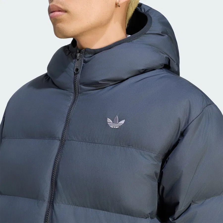 Зимняя куртка ADIDAS ORIGINALS цвета «базальтово-серый» — фото 3