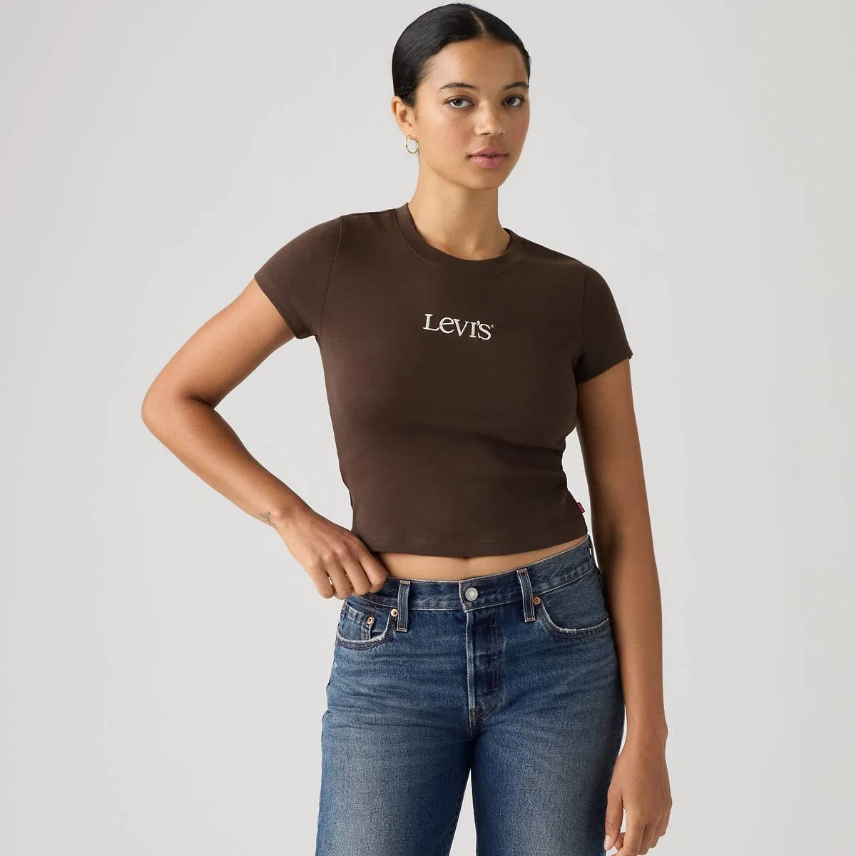 Базовая детская футболка с графическим принтом Levi's, Emb Club Logo Java - Brown