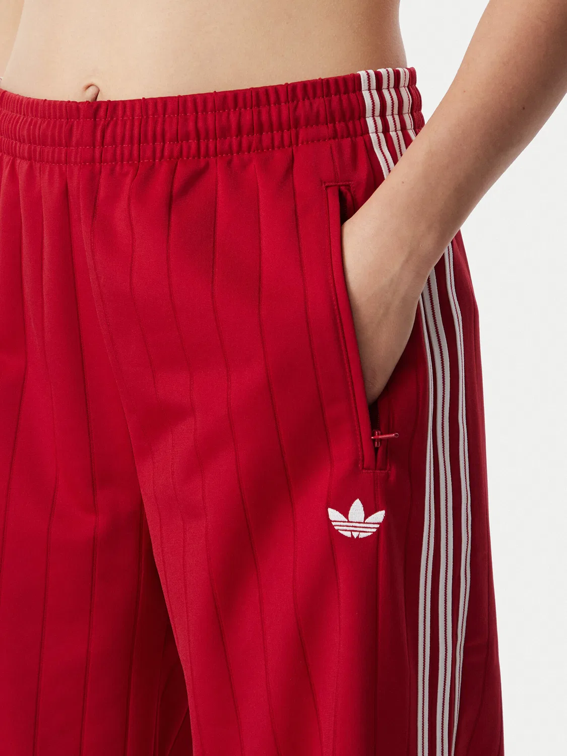 Женские спортивные штаны с широкими штанинами Pinstripe Firebird Loose Trackpant Adidas, красный — фото 4