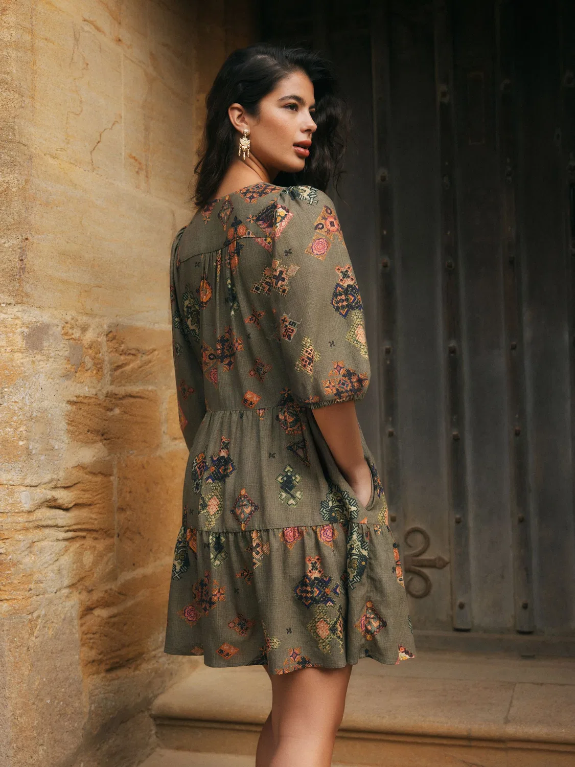 Платье мини с ярусной юбкой National Trust x Next, Khaki Green — фото 4