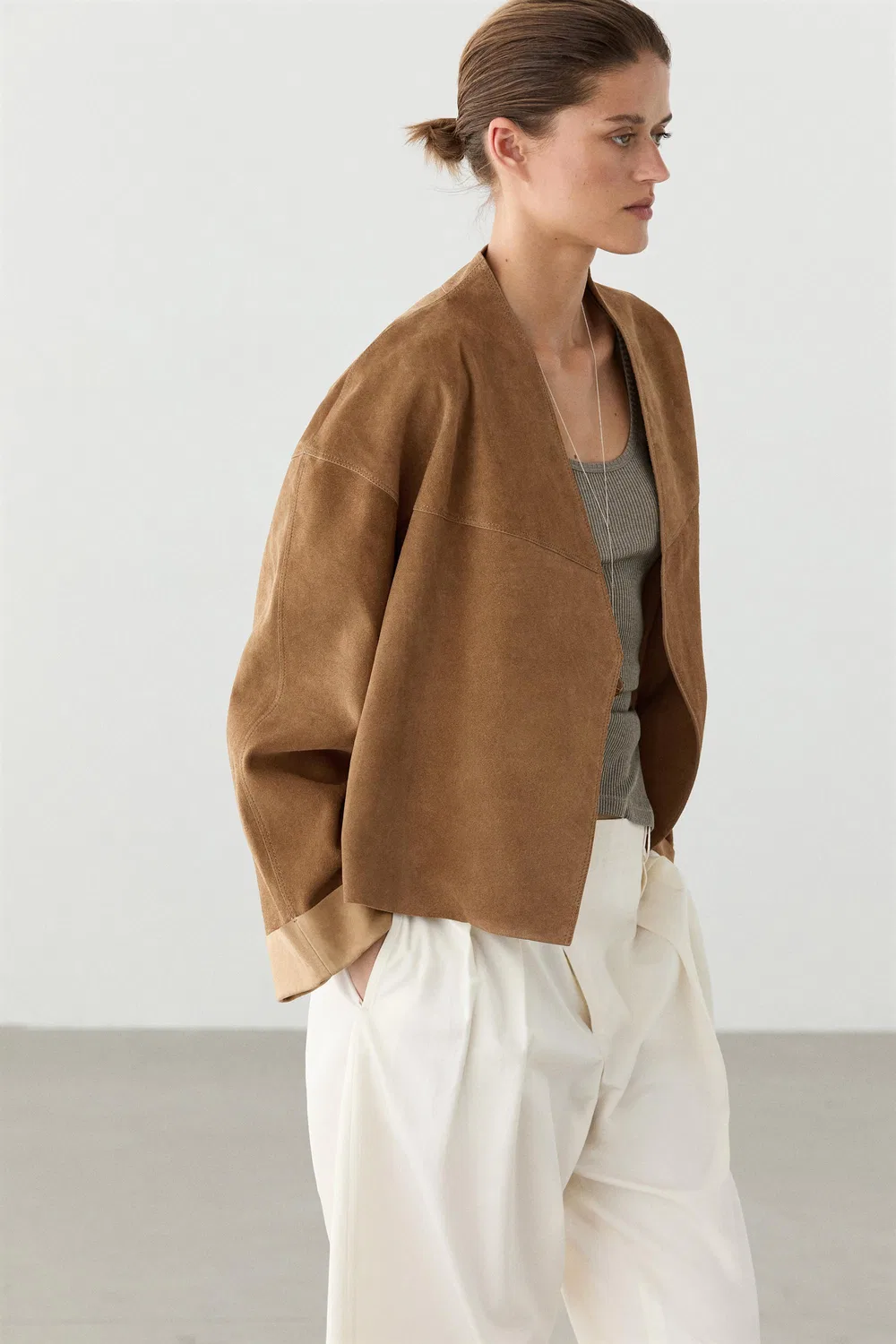 Куртка Massimo Dutti, замшевая, двубортная, короткая, горчично-желтый — фото 3
