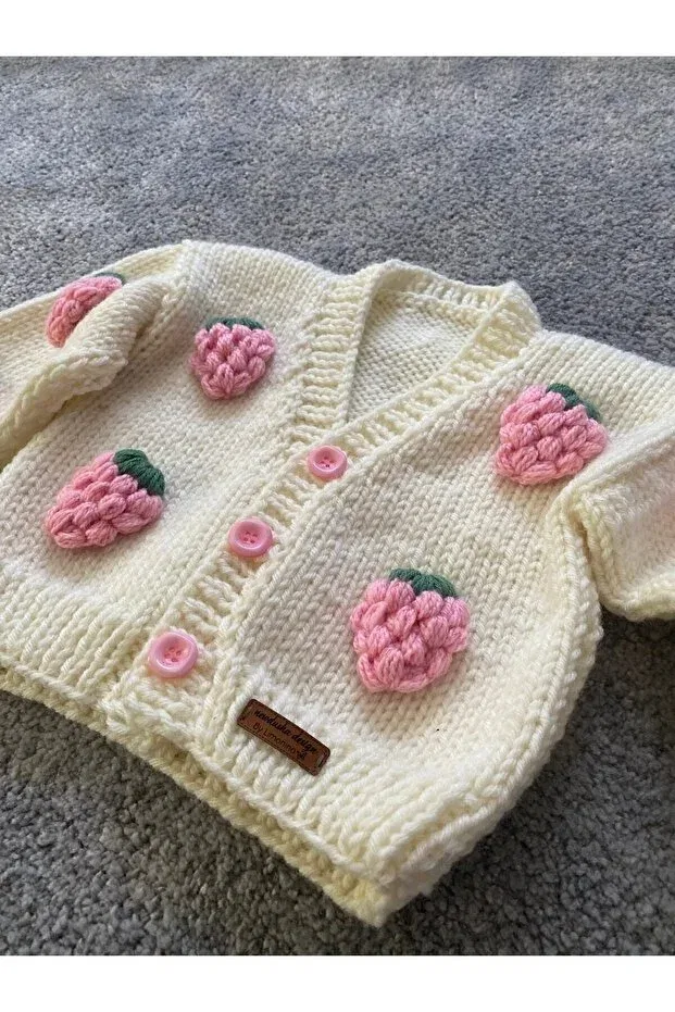 Детский кардиган для девочек с длинным рукавом Hand knitted strawberry detailed girl's cardigan Nevalin, Ecru — фото 4