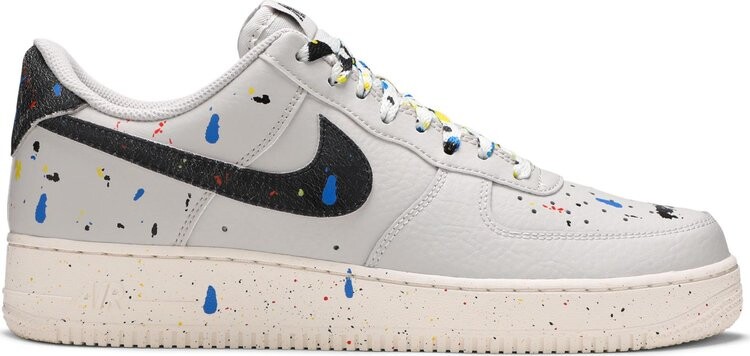

Кроссовки Nike Air Force 1 '07 LV8 'Paint Splatter - Light Bone', белый