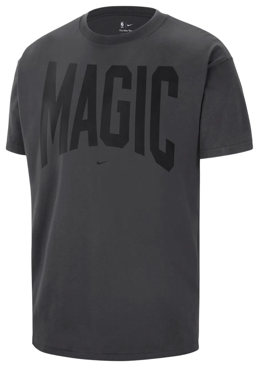 Мужская футболка из хлопка средней плотности с графикой NBA Magic Travel T-Shirt Nike, серый