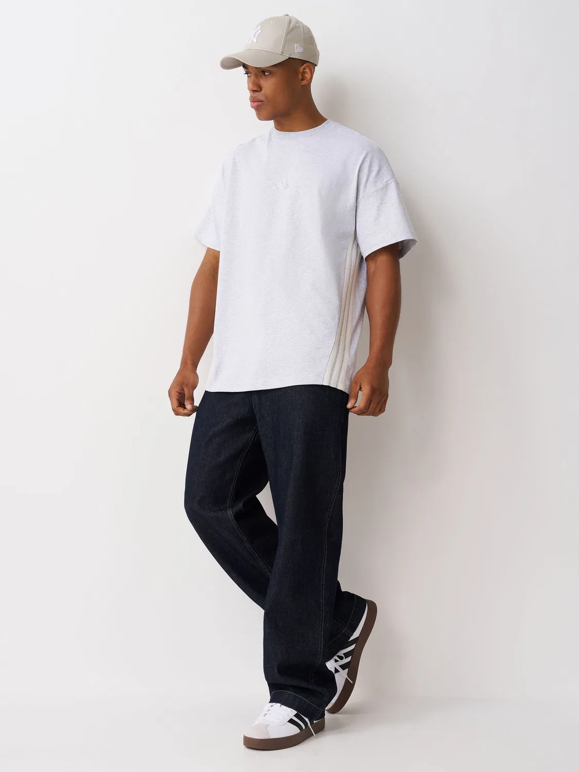Футболка свободного кроя adidas Kit 3-Stripes Loose, серый — фото 2
