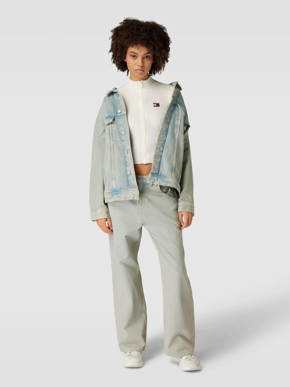 

Джинсы мешковатого кроя с пятью карманами, модель «DAISY» Tommy Jeans, светло-голубой