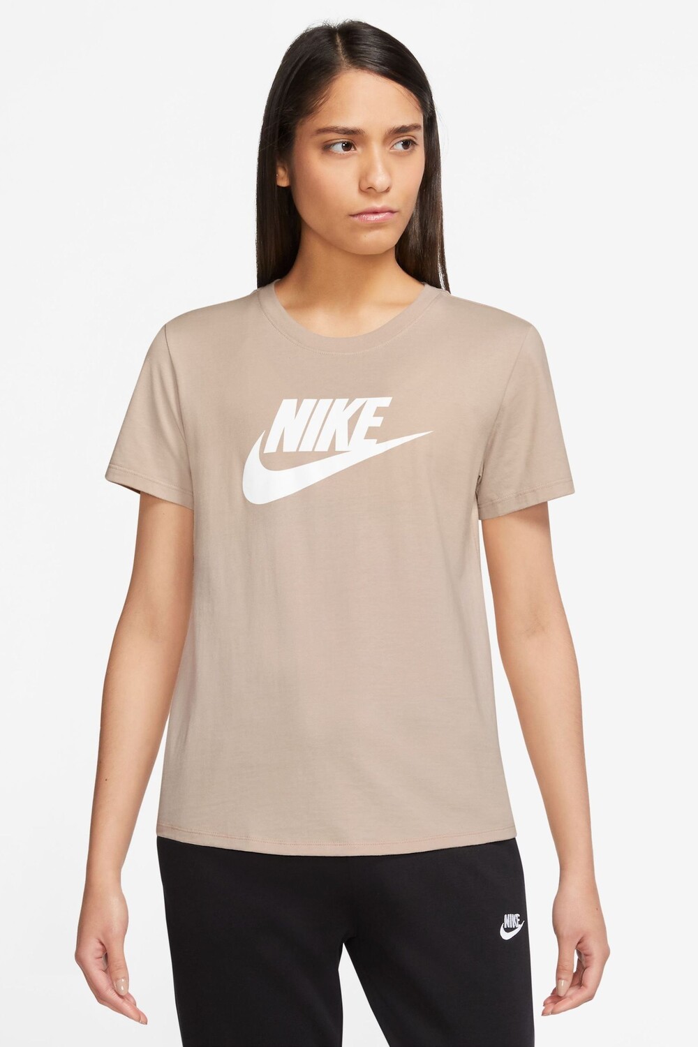 

Футболка Essential Icon Nike