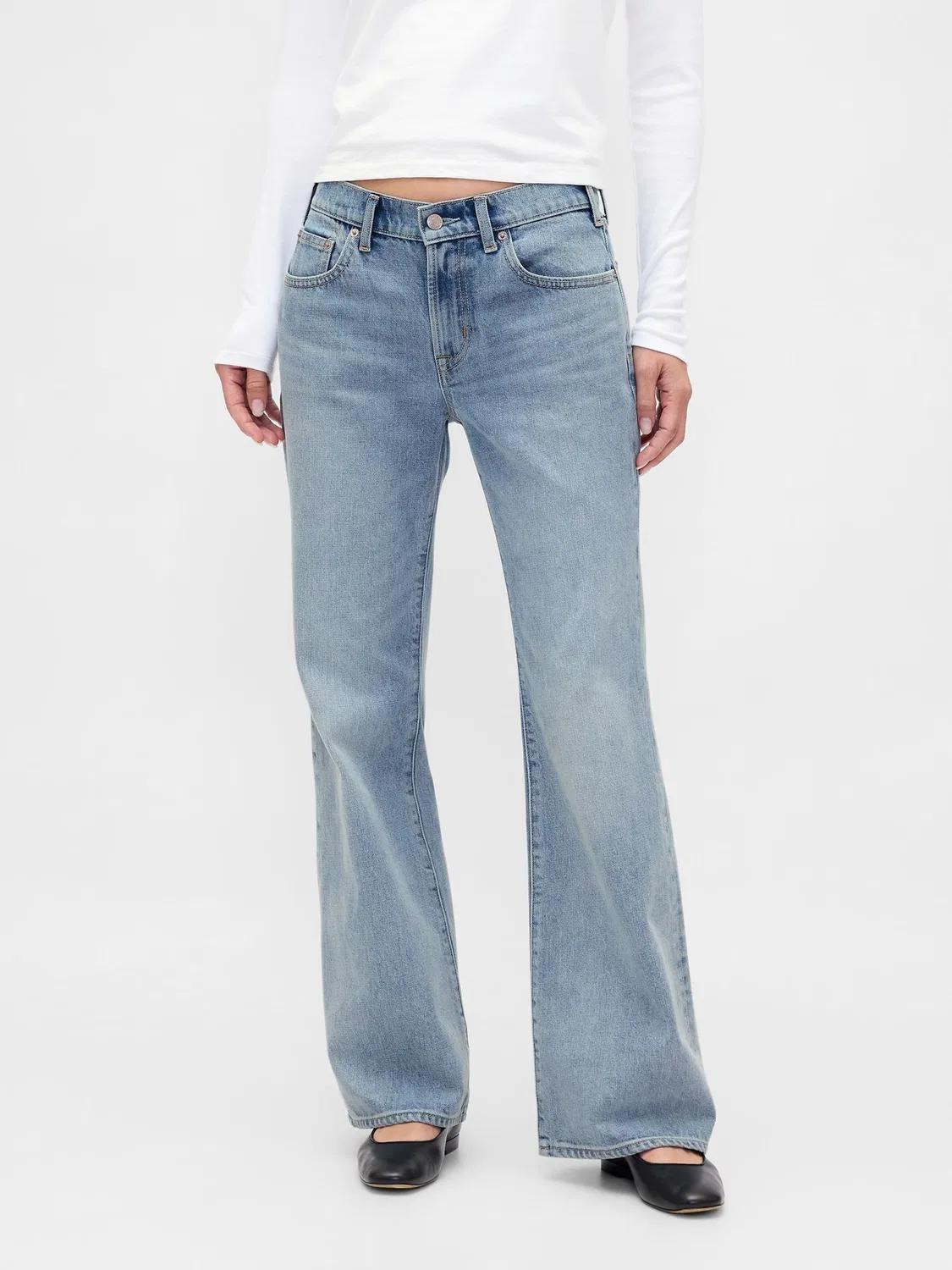 Джинсы клеш Relaxed Flare Gap, Light Wash