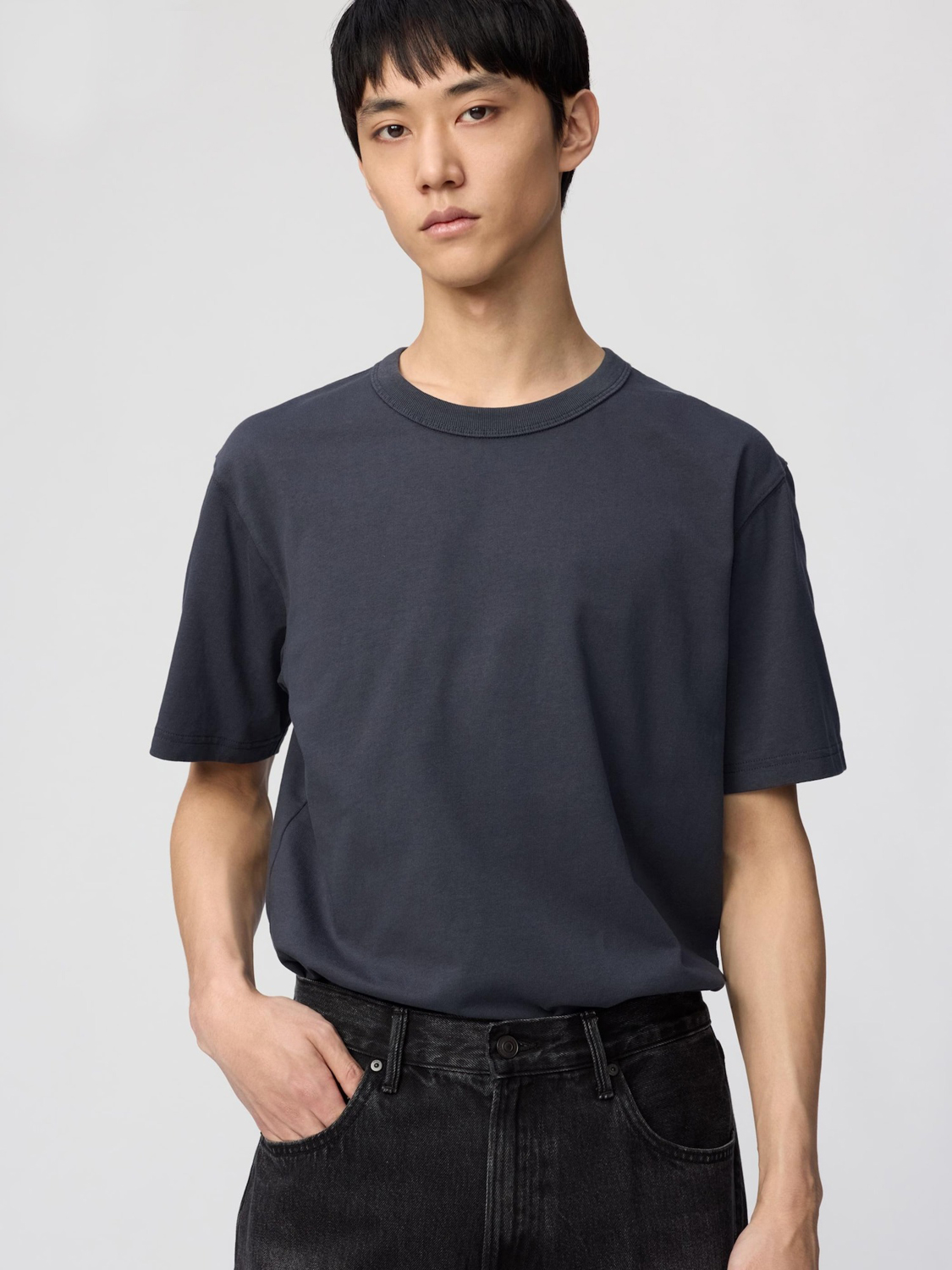 

Футболка Uniqlo Crew Neck, 07 серый