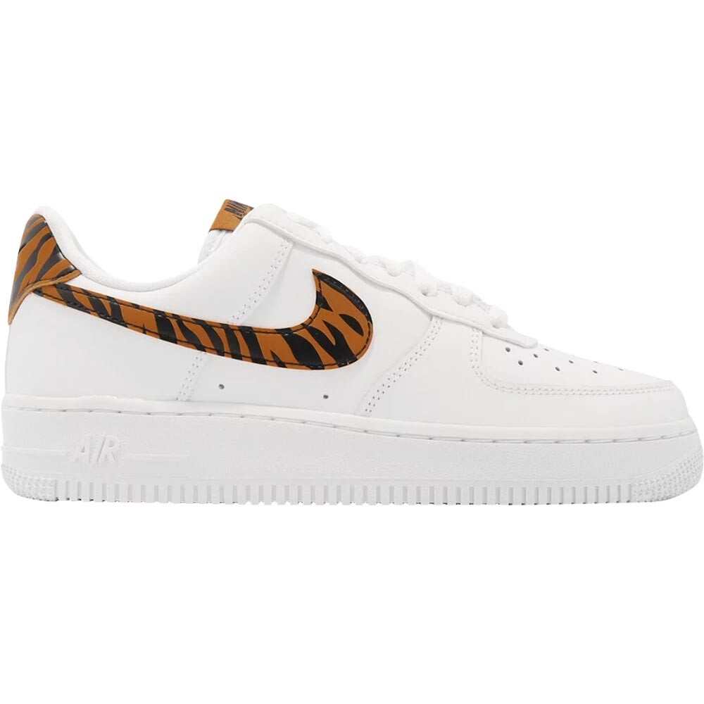 Кроссовки Nike Wmns Air Force 1 07 Tiger Stripes, коричневый/черный/белый