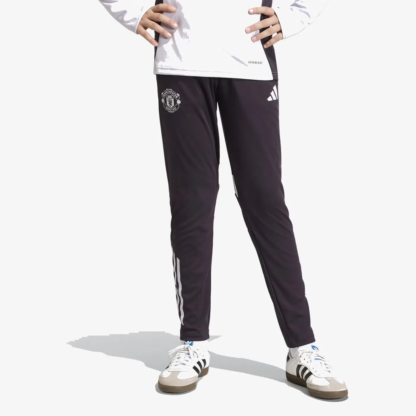 Штаны тренировочные узкие Manchester United Tiro 25 Adidas, черный — фото 2