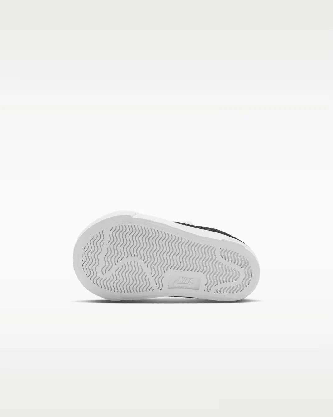 Детская/подростковая обувь Nike Tennis Essential, White/White/Black — фото 2