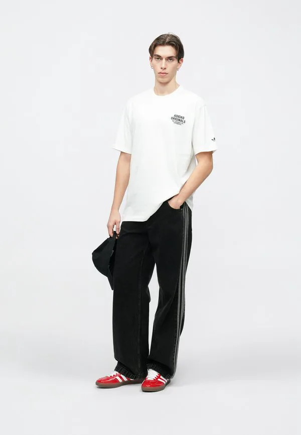 Базовая футболка унисекс Adidas Originals, White